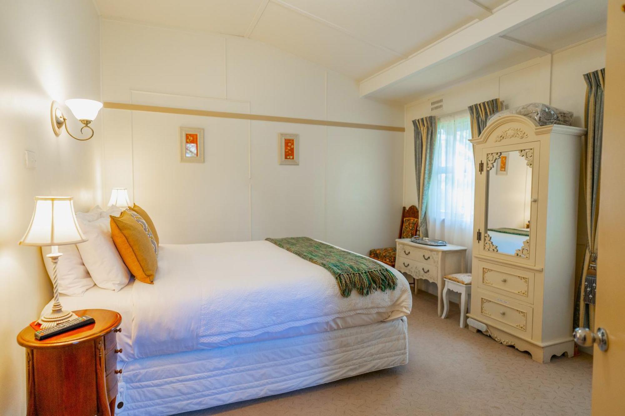 Kubba Roonga Guesthouse - Boutique Luxury Spa Retreat & Gardens - Blue Mountains Блекхийт Екстериор снимка